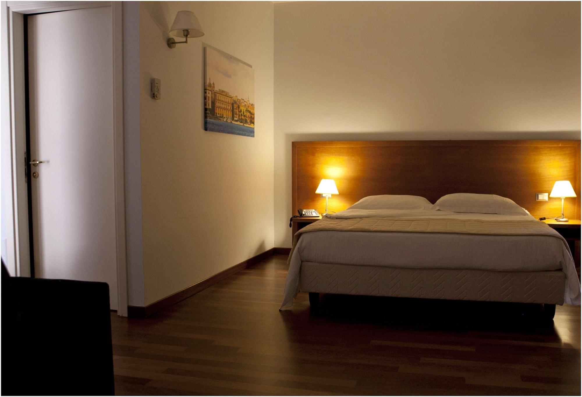 Hotel Tiziano ตราปานี ภายนอก รูปภาพ
