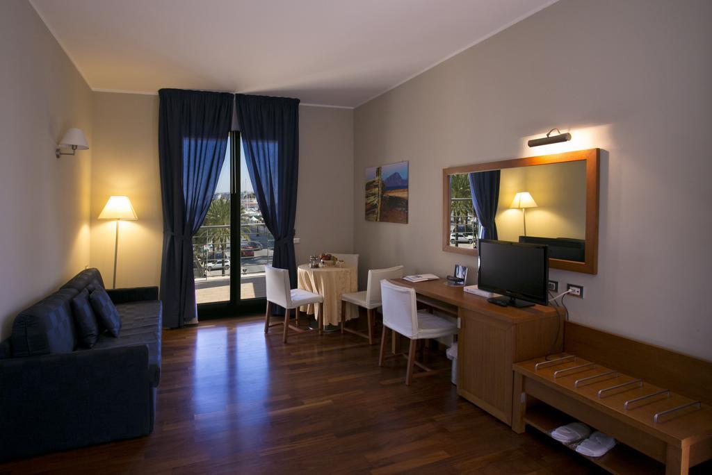 Hotel Tiziano ตราปานี ภายนอก รูปภาพ